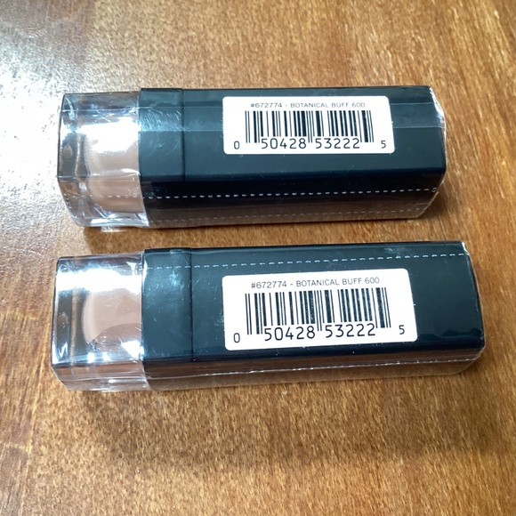 Nuance Salma Hayek True Color Moisture Rich Lipstick Botanical Buff 600 Sealed - Picture 2 of 12